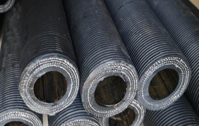 extruding pipe